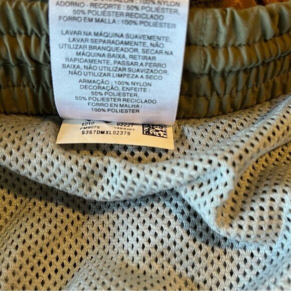 Columbia PFG Zip Off Cargo Pants - Picture 7 of 10